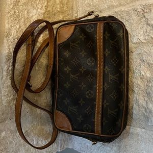 Louis Vuitton purse